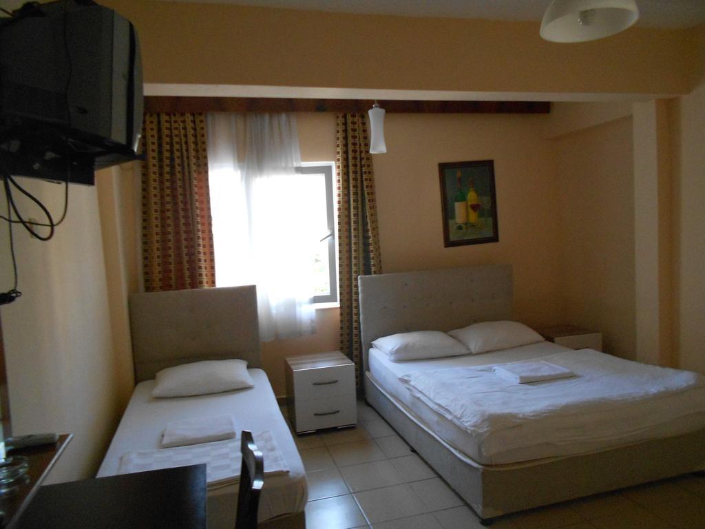 Garden Prizma Rooms&Aparts เกเมร์ ภายนอก รูปภาพ